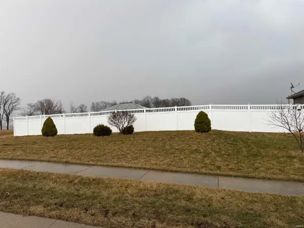 2432 E Whispering Trail, Columbia City, IN 46725