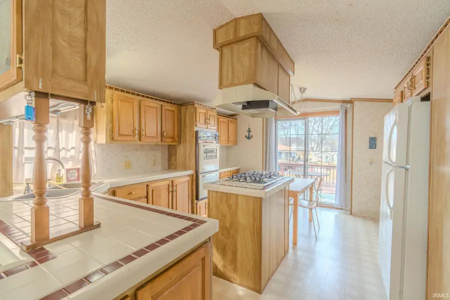 11086 N Landing Road, Monticello, IN 47960 - #2