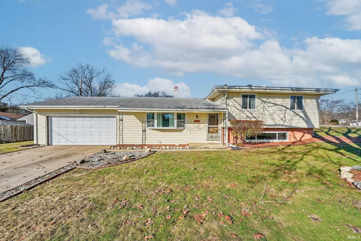 19075 Dresden Drive, South Bend, IN 46637 - #1