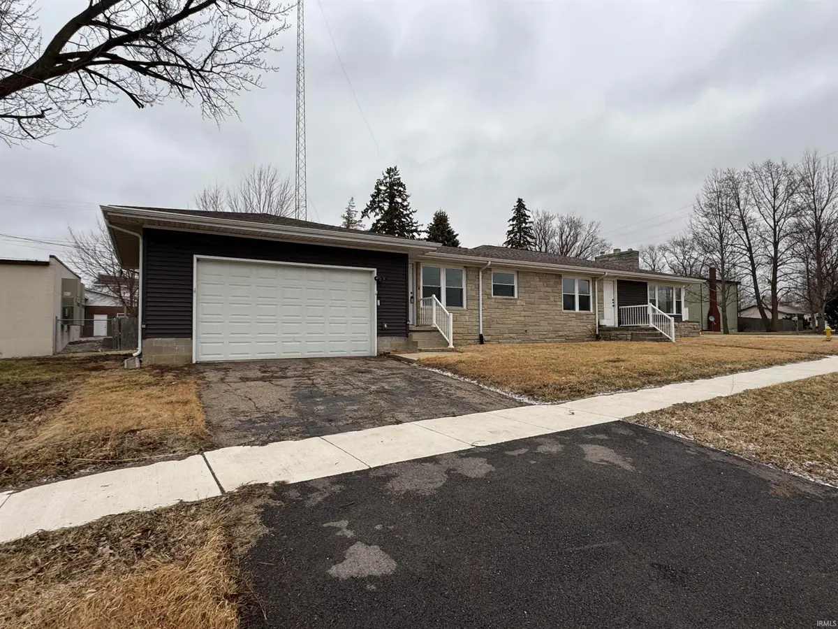 107 E Sycamore Street, Silver Lake, IN 46982 - #1