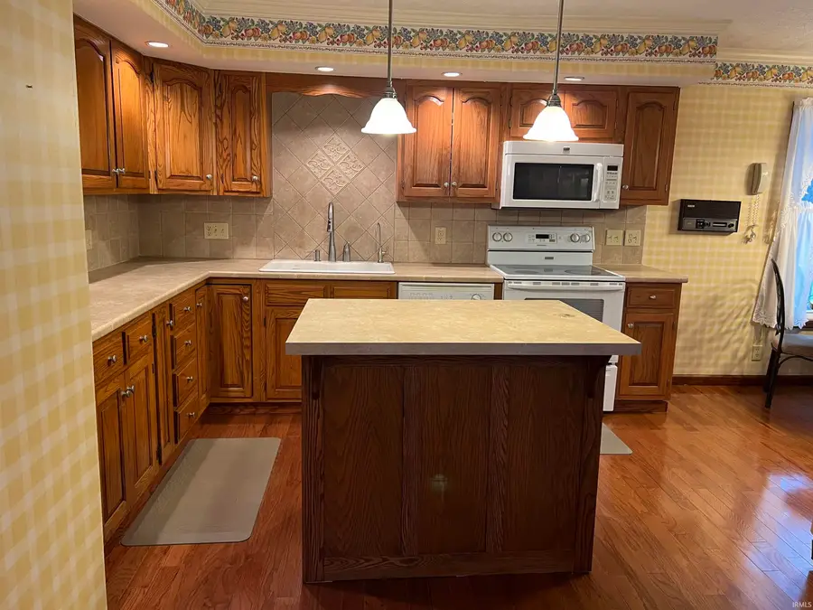 4 Woodlawn Village, Mitchell, IN 47446 - #3