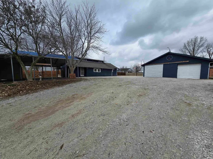 615 S Cherry Street, Hartford City, IN 47348 - #2