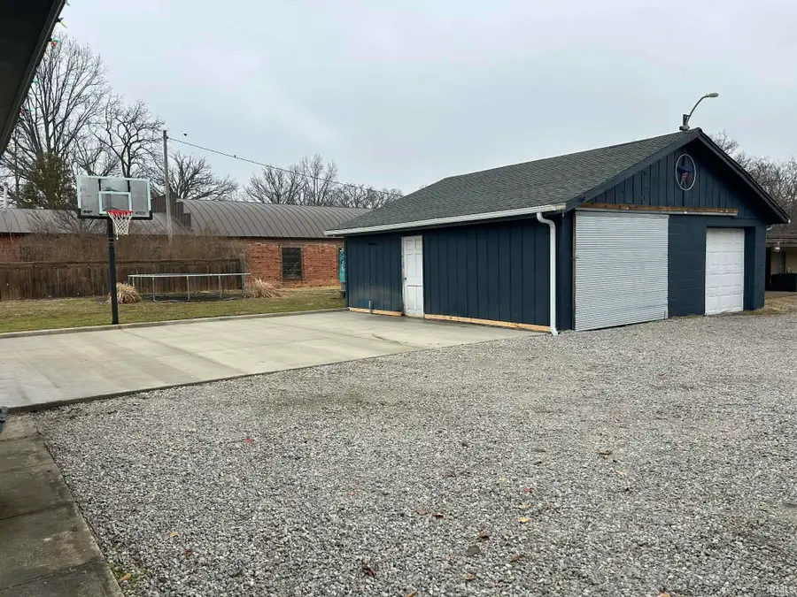 615 S Cherry Street, Hartford City, IN 47348 - #3
