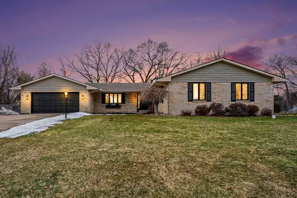 51877 Gentian Lane, Granger, IN 46530