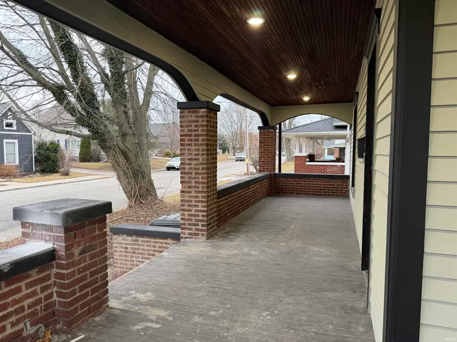 212 W Madison Street, Tipton, IN 46702 - #2