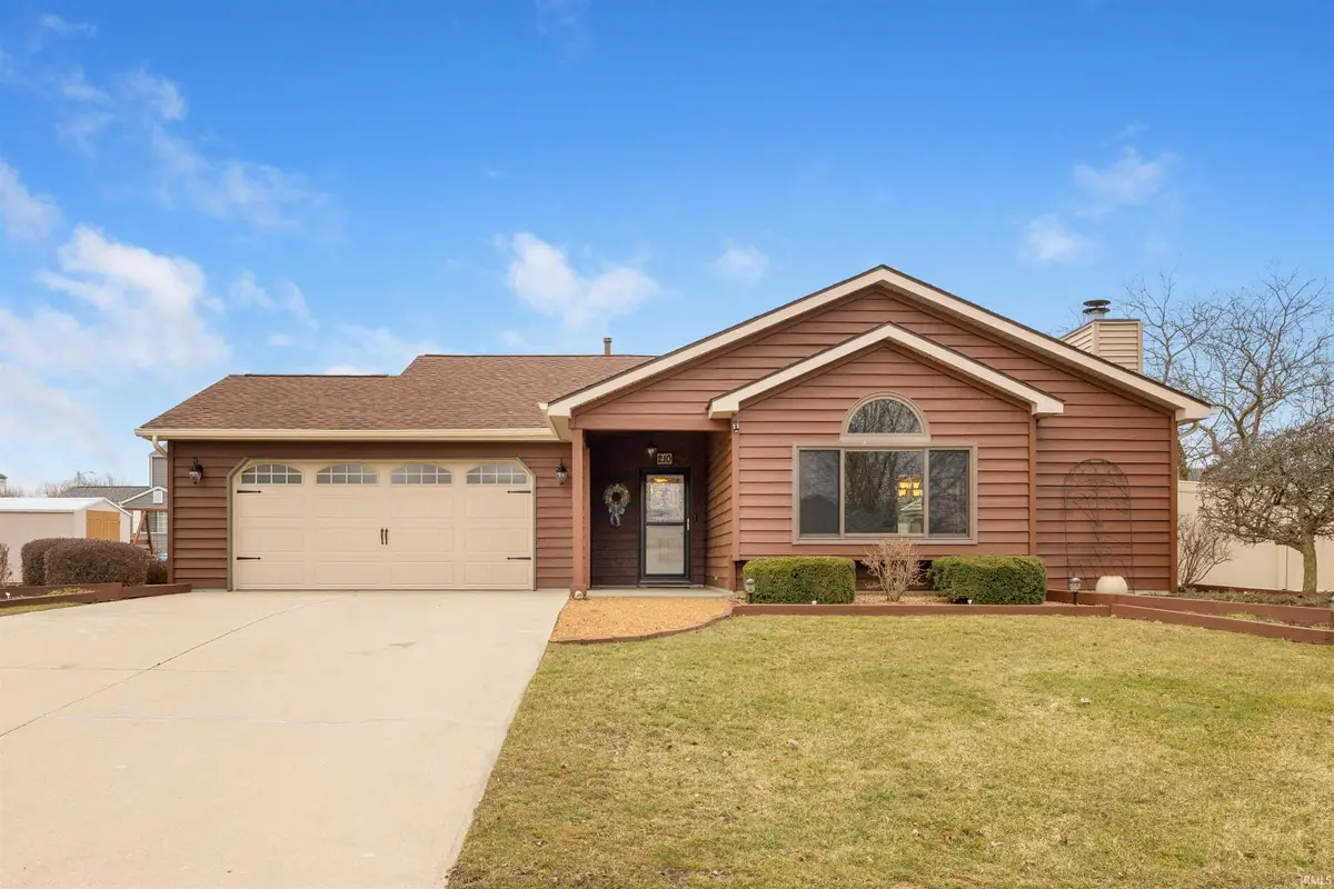 210 Knoll Ridge Boulevard, Kendallville, IN 46755 - #1