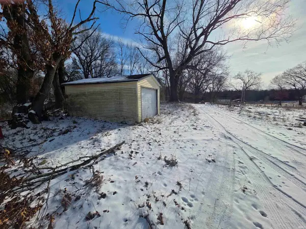 840 W 450 S Road, North Judson, IN 46366