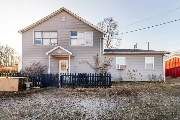 10177 N Folsomville Road, Tennyson, IN 47637