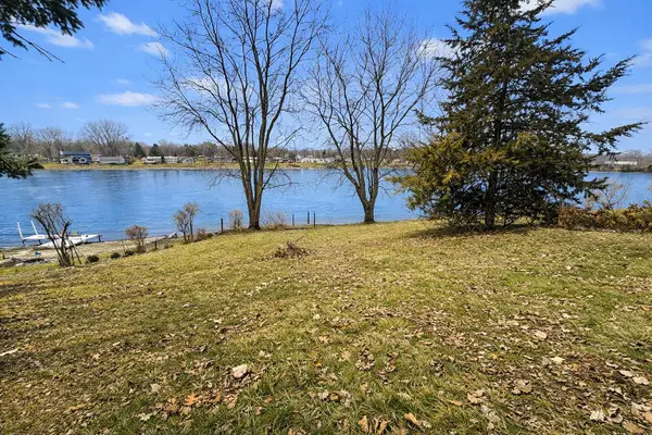 1275 Ln 201 Long Beach Lake, Fremont, IN 46737
