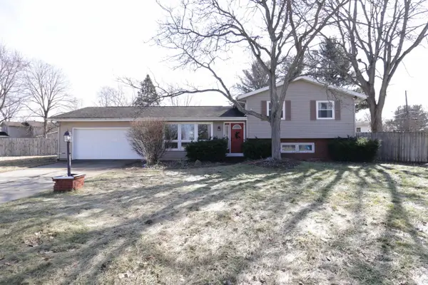 52790 Holly Court, South Bend, IN 46637