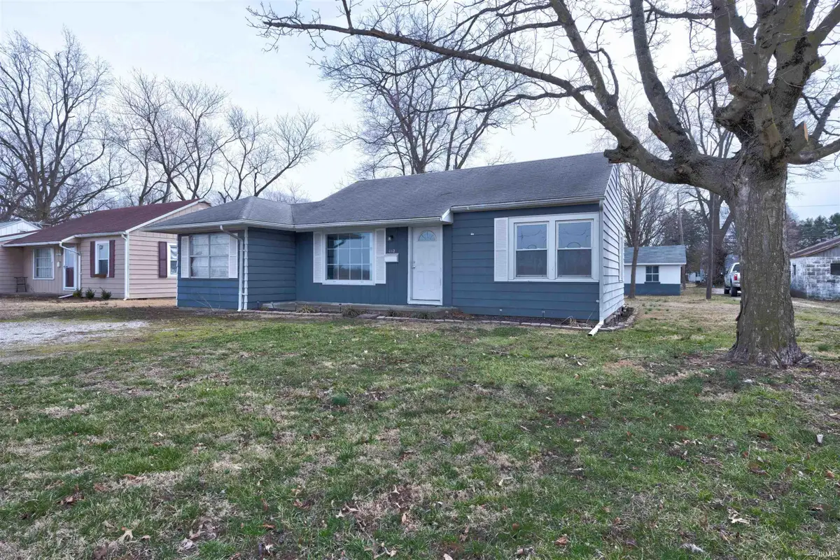 1112 E 4th Street, Mount Vernon, IN 47620 - #1