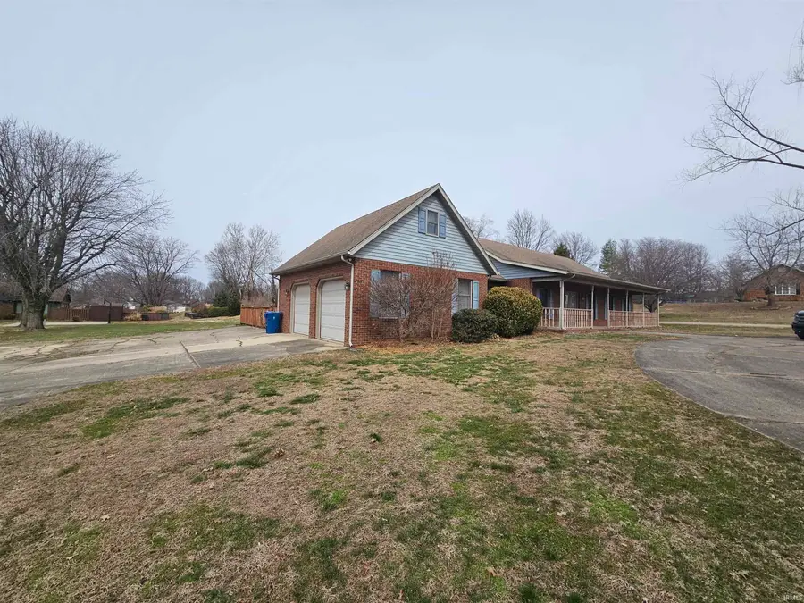 3564 E Emerald Drive, Vincennes, IN 47591 - #3