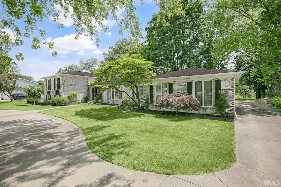 3111 N East Lake Drive, Elkhart, IN 46514 - #3