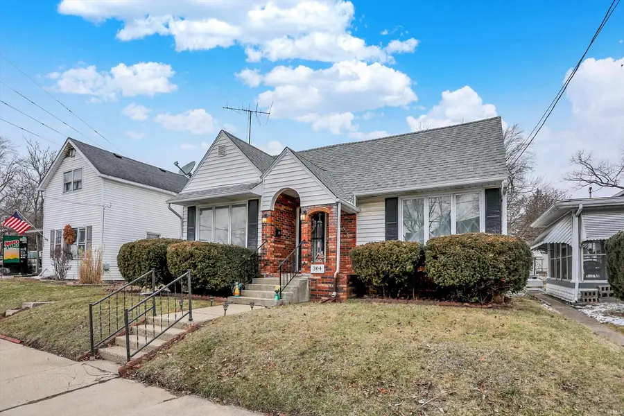 304 E Highland Avenue, Muncie, IN 47303 - #2