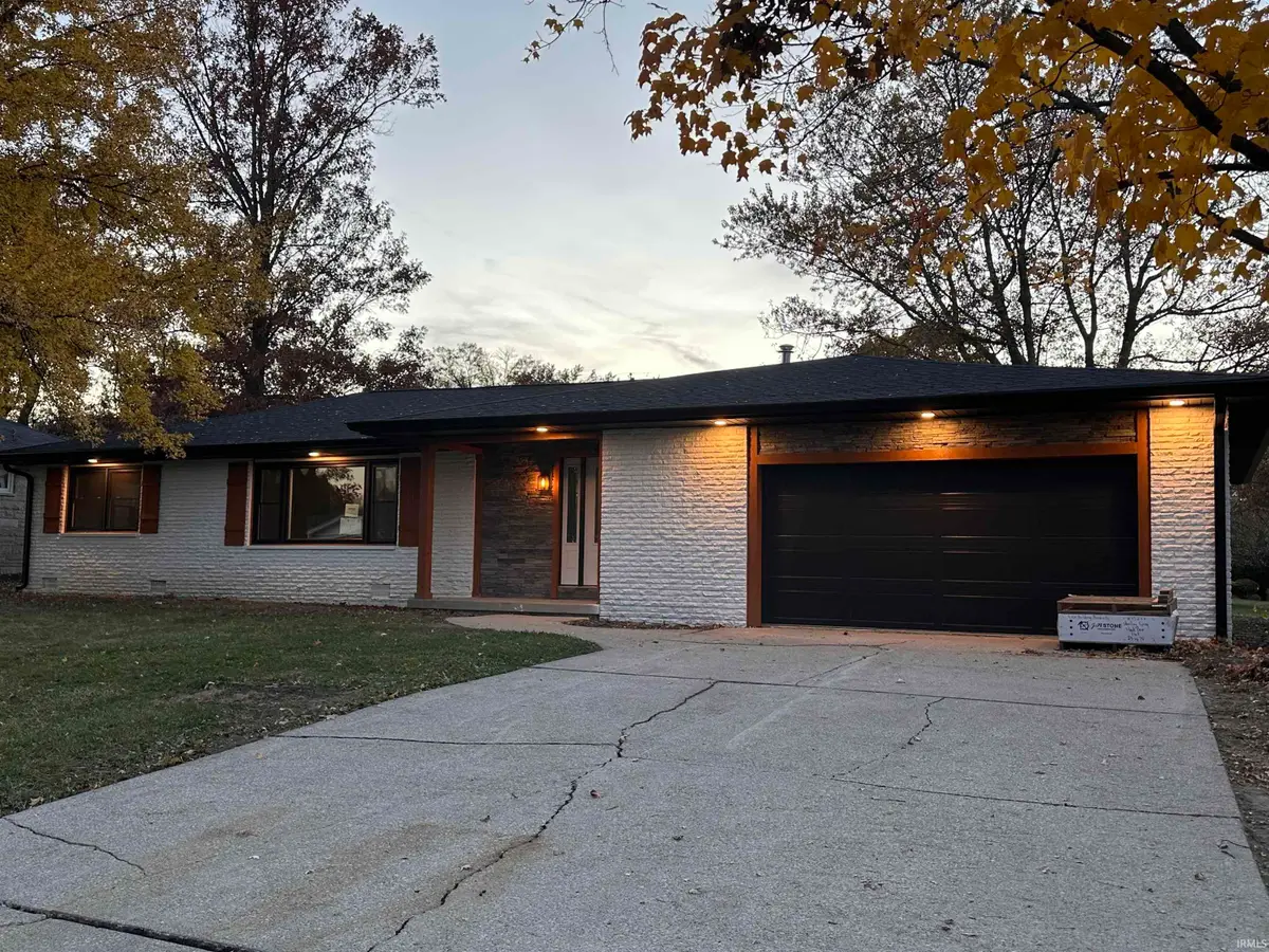 1305 N Greenbriar Road, Muncie, IN 47304 - #1