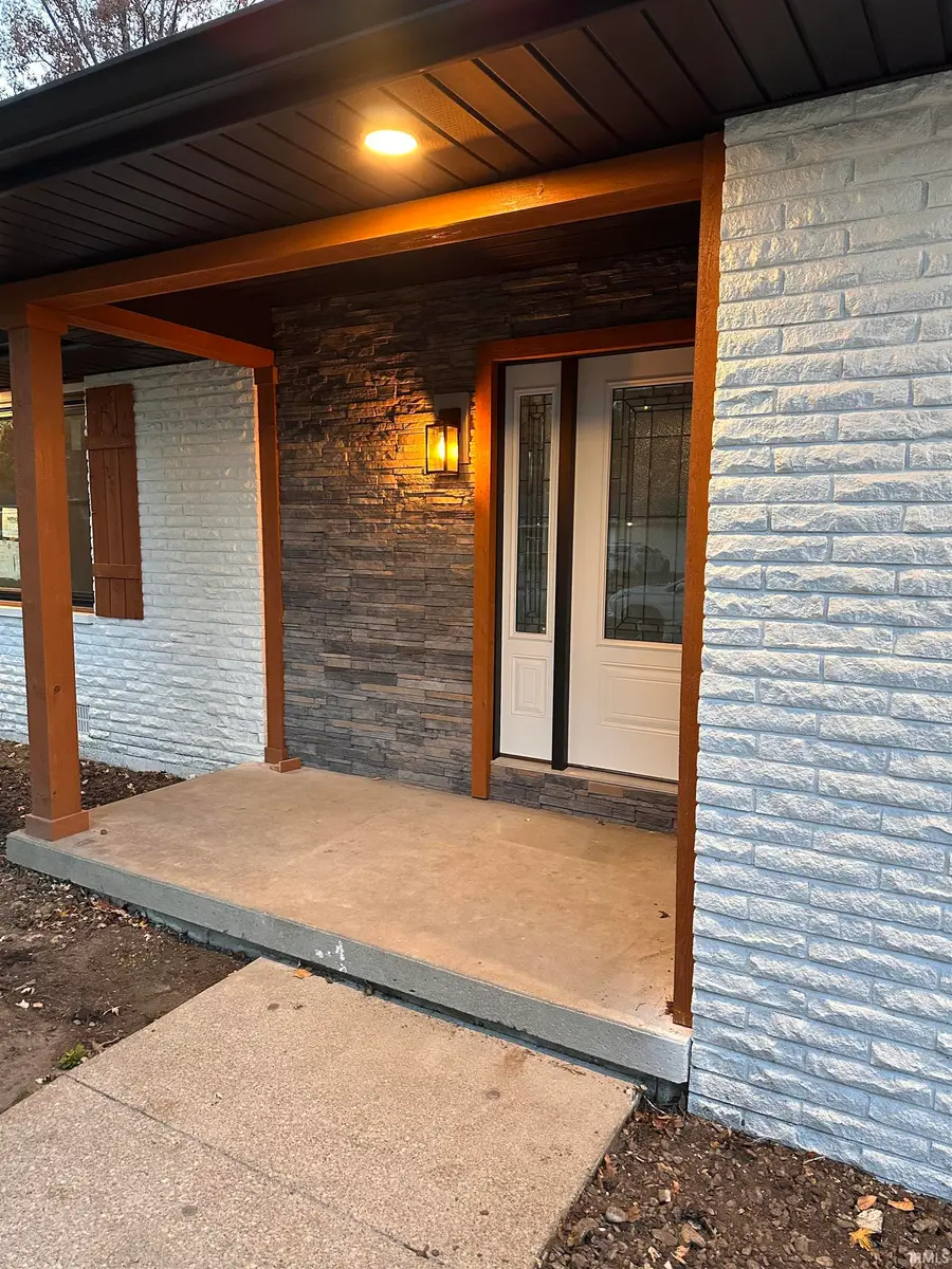 1305 N Greenbriar Road, Muncie, IN 47304 - #3