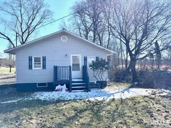 9815 E 750 Road, Monterey, IN 46960