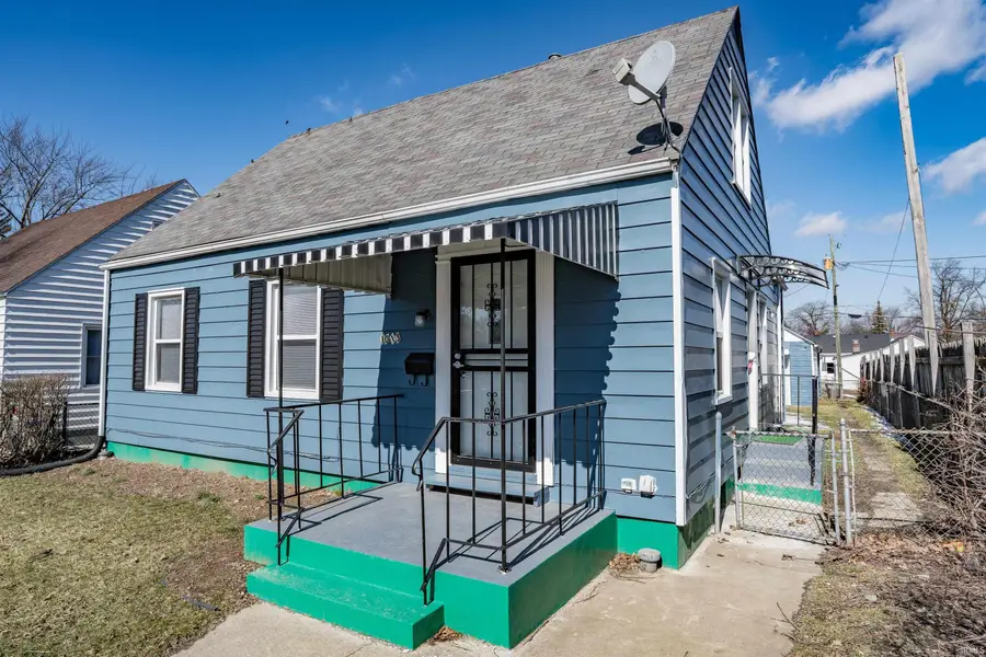 1013 Mckinnie Avenue, Fort Wayne, IN 46806 - #2