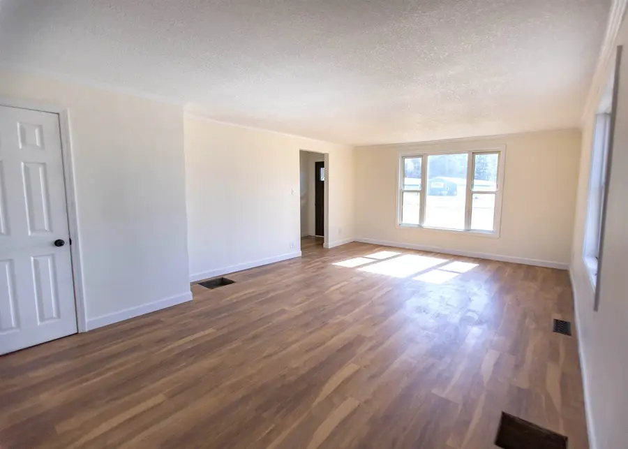 9680 W Us Highway 20, Angola, IN 46703 - #3