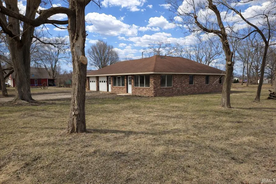 612 Arrasmith Avenue, Cayuga, IN 47928 - #3