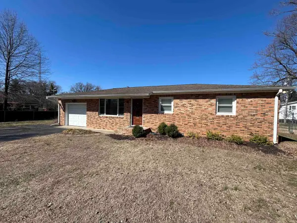 206 Eastgate Drive, Vincennes, IN 47591