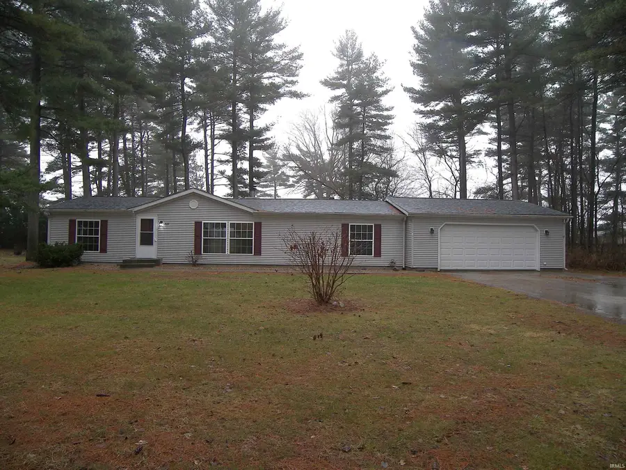 2631 E Pine Drive, Warsaw, IN 46582 - #2