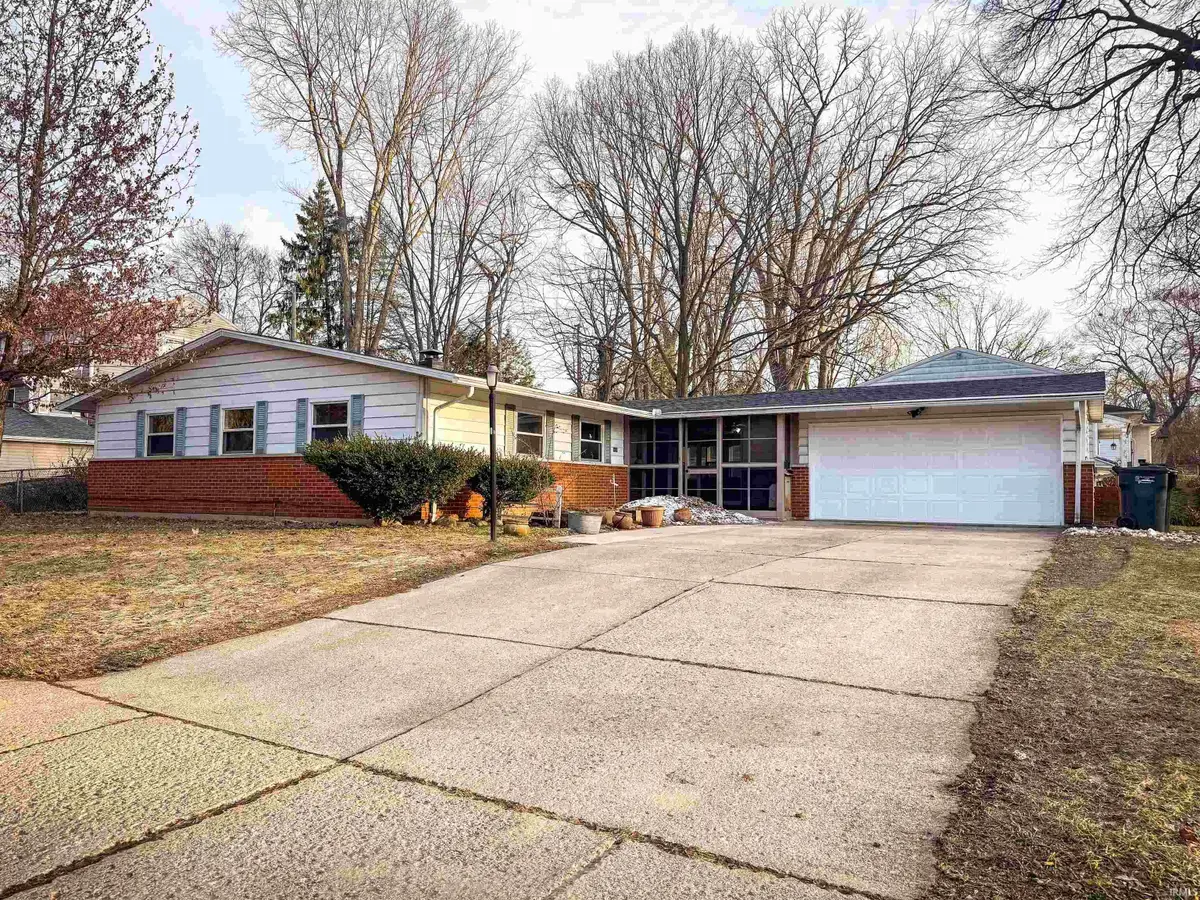 1137 Echo Drive, South Bend, IN 46614 - #1
