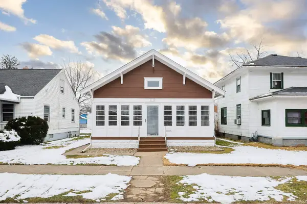 1119 College Street, South Bend, IN 46628