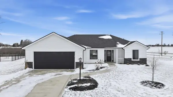 1584 Lagonda Trail, Fort Wayne, IN 46818