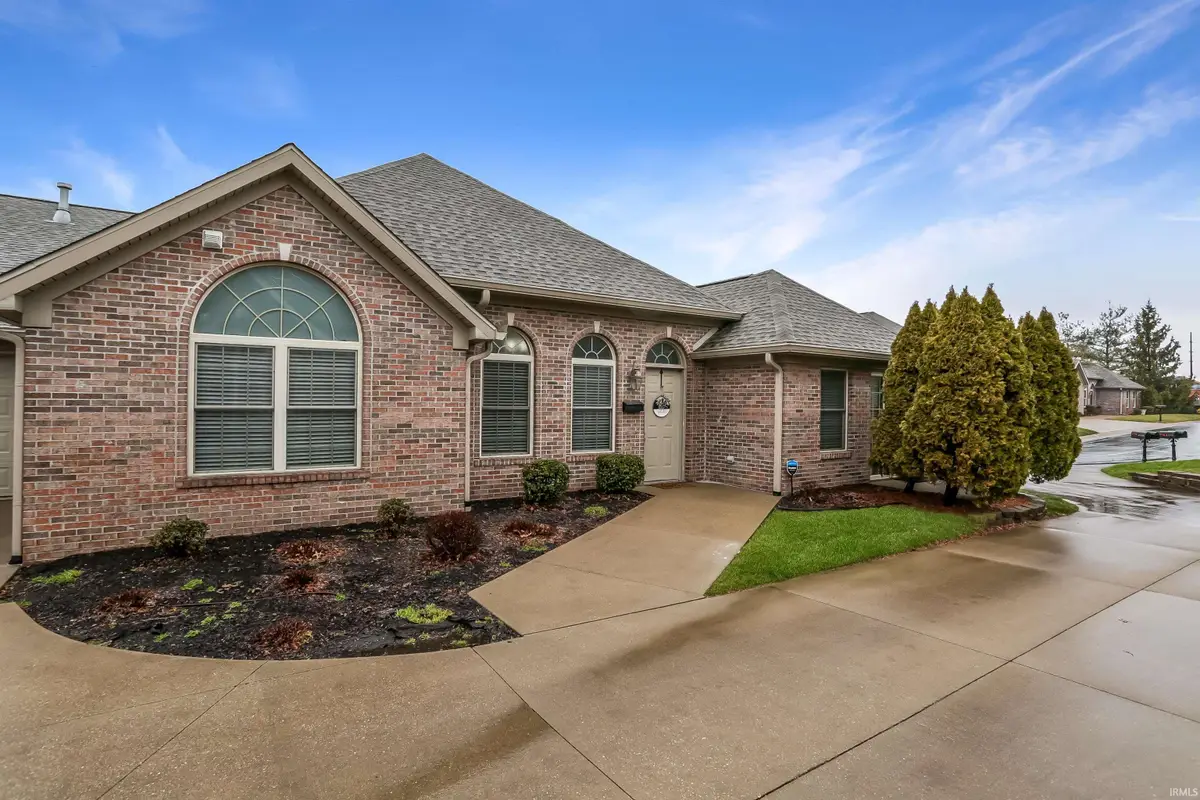 8160 Wyntree Villas Drive, Newburgh, IN 47630 - #1