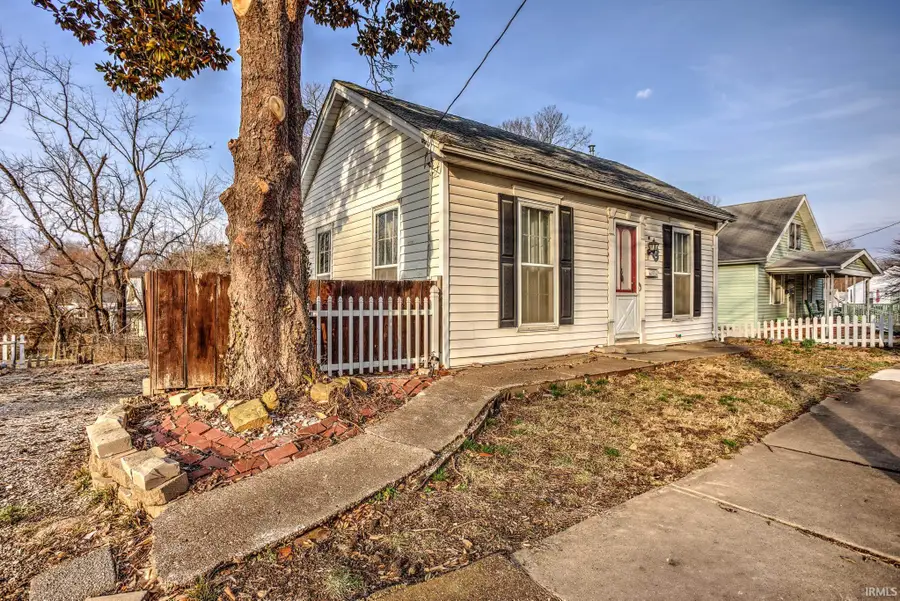 8 E Gray Street, Newburgh, IN 47630 - #3