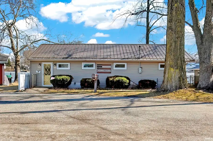 47 E Ireland Drive, North Manchester, IN 46962 - #2