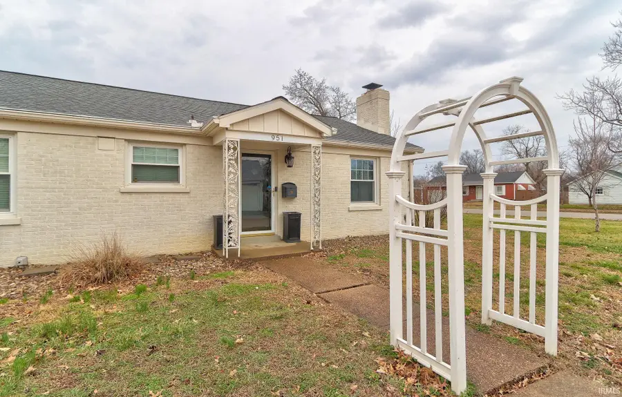 951 S Rotherwood Avenue, Evansville, IN 47714 - #2