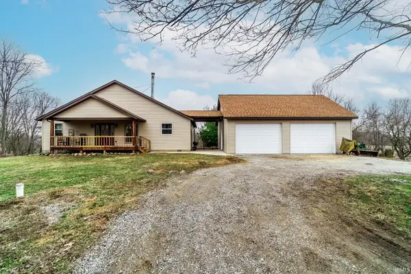 494 N Wolf Lake Road, Albion, IN 46701