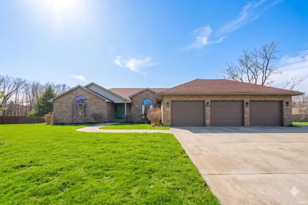 209 N Copperwood Court, Muncie, IN 47304
