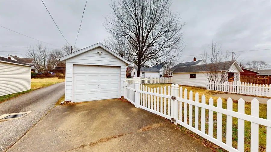 314 E 15th Street, Jasper, IN 47546 - #2