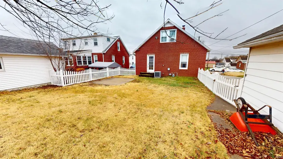 314 E 15th Street, Jasper, IN 47546 - #3