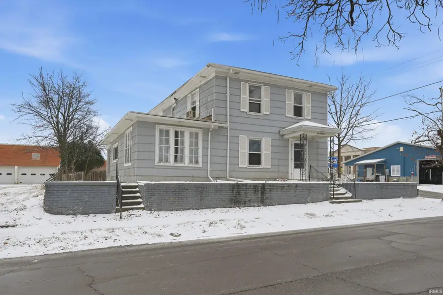 219 W Kickapoo Street, Hartford City, IN 47348 - #2