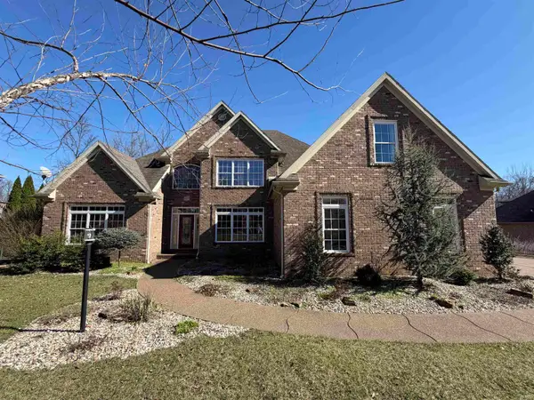 6444 Pebble Pointe Court, Newburgh, IN 47630