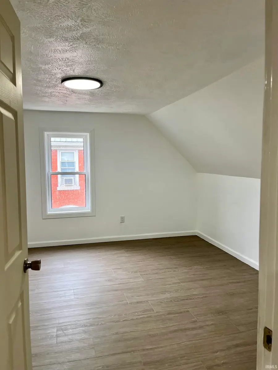 915 Clay Street, Huntingburg, IN 47542 - #3