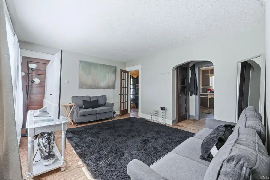 915 Dearborn Street, Fort Wayne, IN 46805 - #2