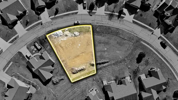 2341 E Whispering Trail, Columbia City, IN 46725