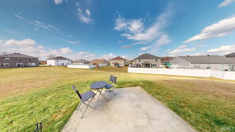 216 W Wilson Circle, Huntingburg, IN 47542 - #2