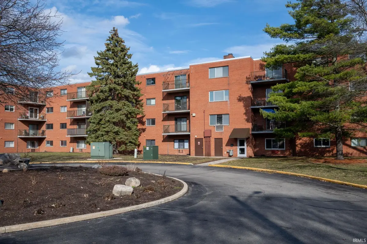 2927 Westbrook Drive #B218, Fort Wayne, IN 46805 - #1