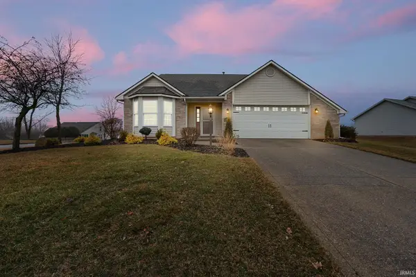 8907 Goshawk Lane, Fort Wayne, IN 46825