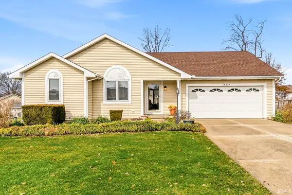 25855 Fox Tail Trail, South Bend, IN 46628