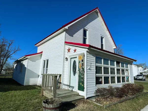 206 N Chicago Street, Royal Center, IN 46978