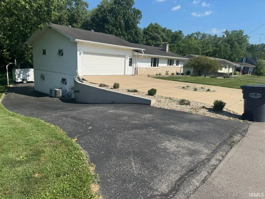 301 S Elm Street, Hagerstown, IN 47346 - #3
