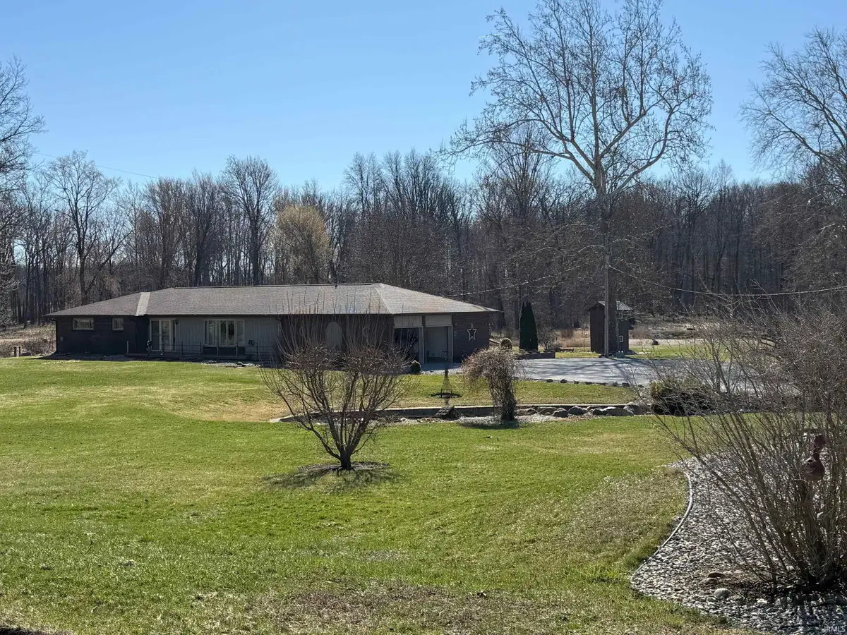 3137 W 800 N, Royal Center, IN 46978 - #1