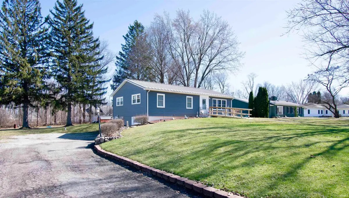 522 N Meadow Lane, Kendallville, IN 46755 - #1